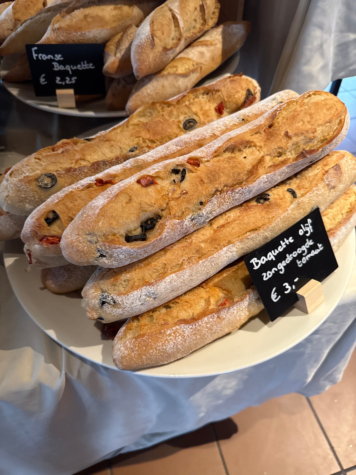 Baguette zongedroogde tomaat / olijf