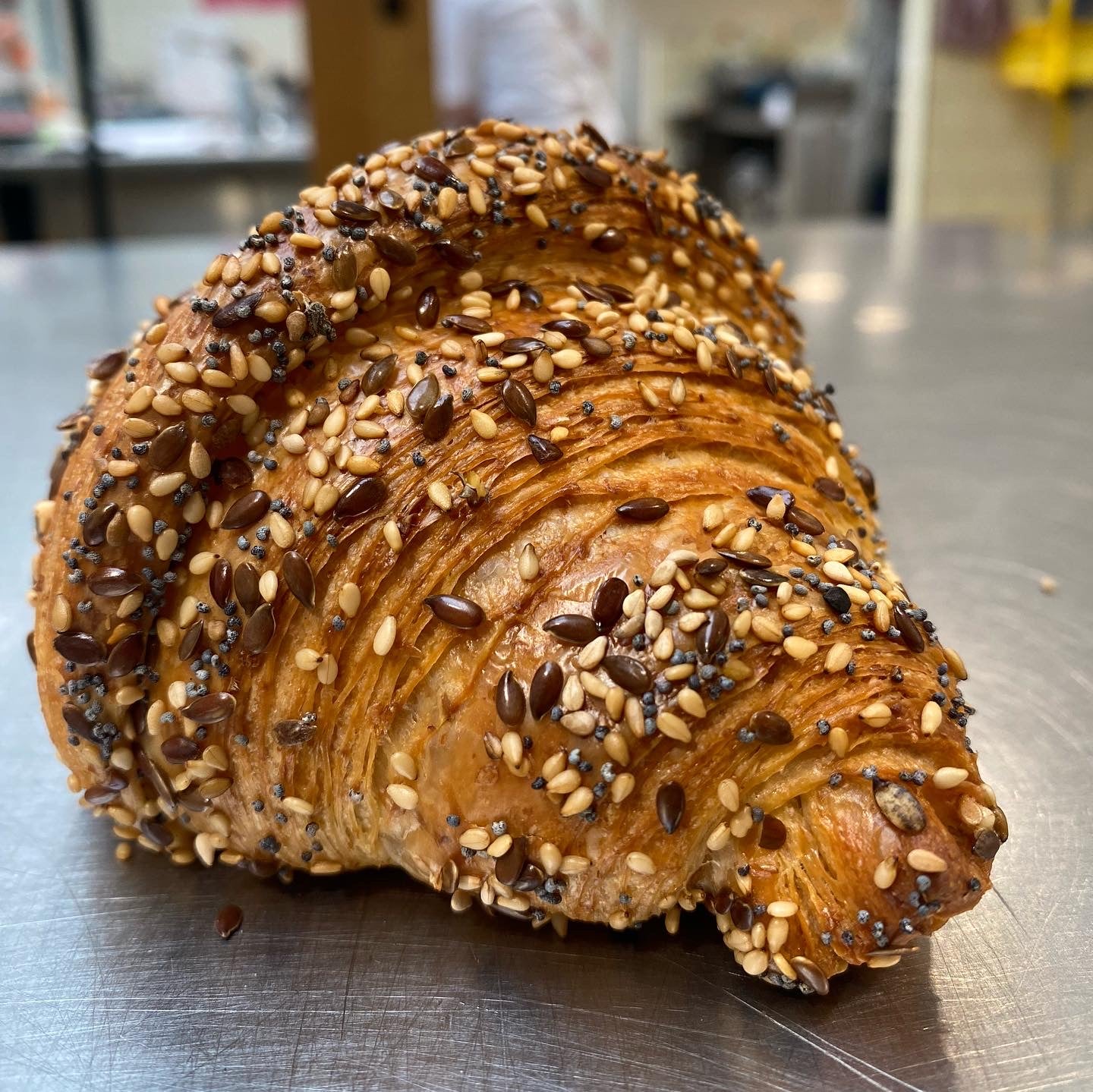 Volkoren croissant met zaden