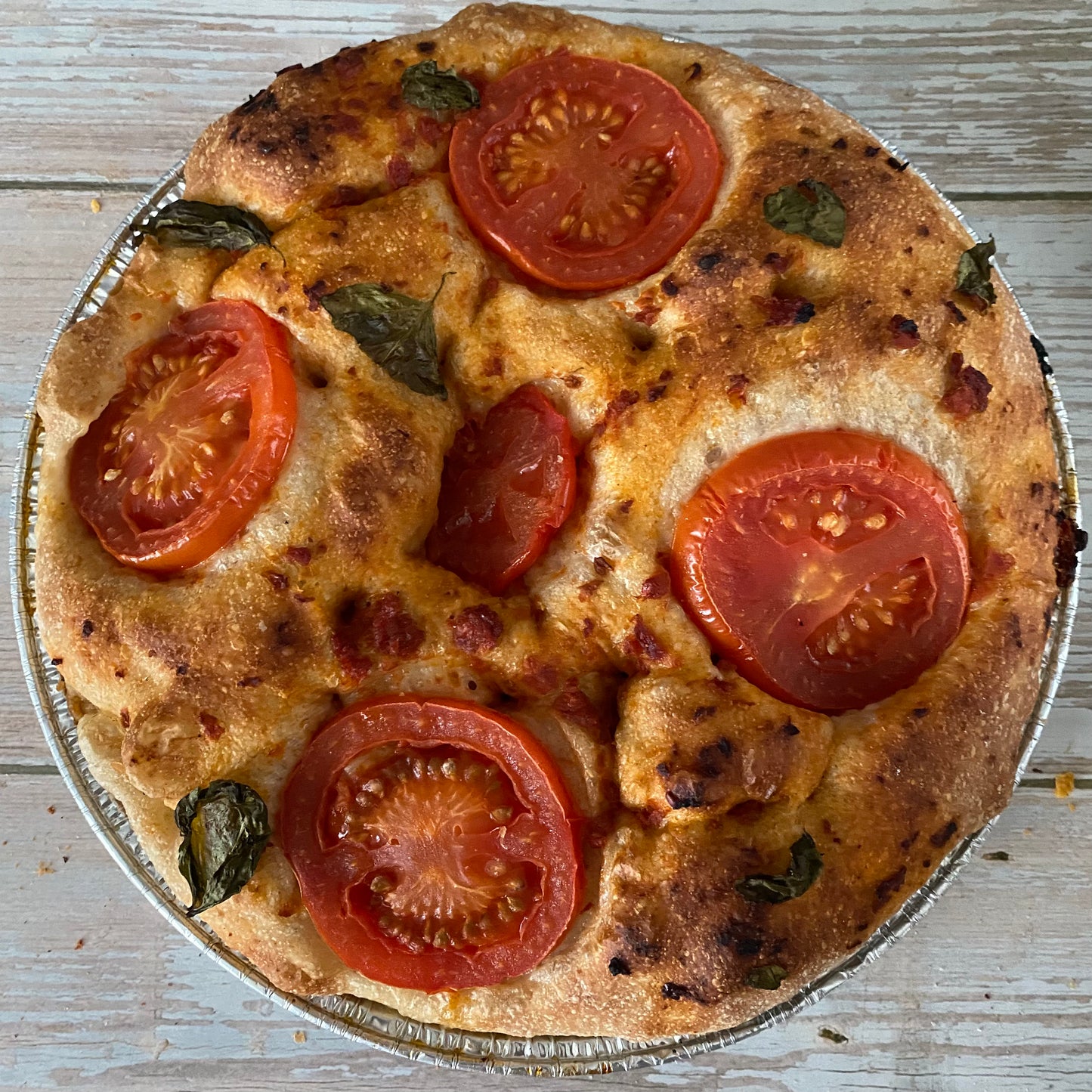 Focaccia tomaat basilicum